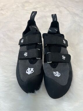 Evolv Kronos Defy Climbing Shoes women size 9.5 Athletic